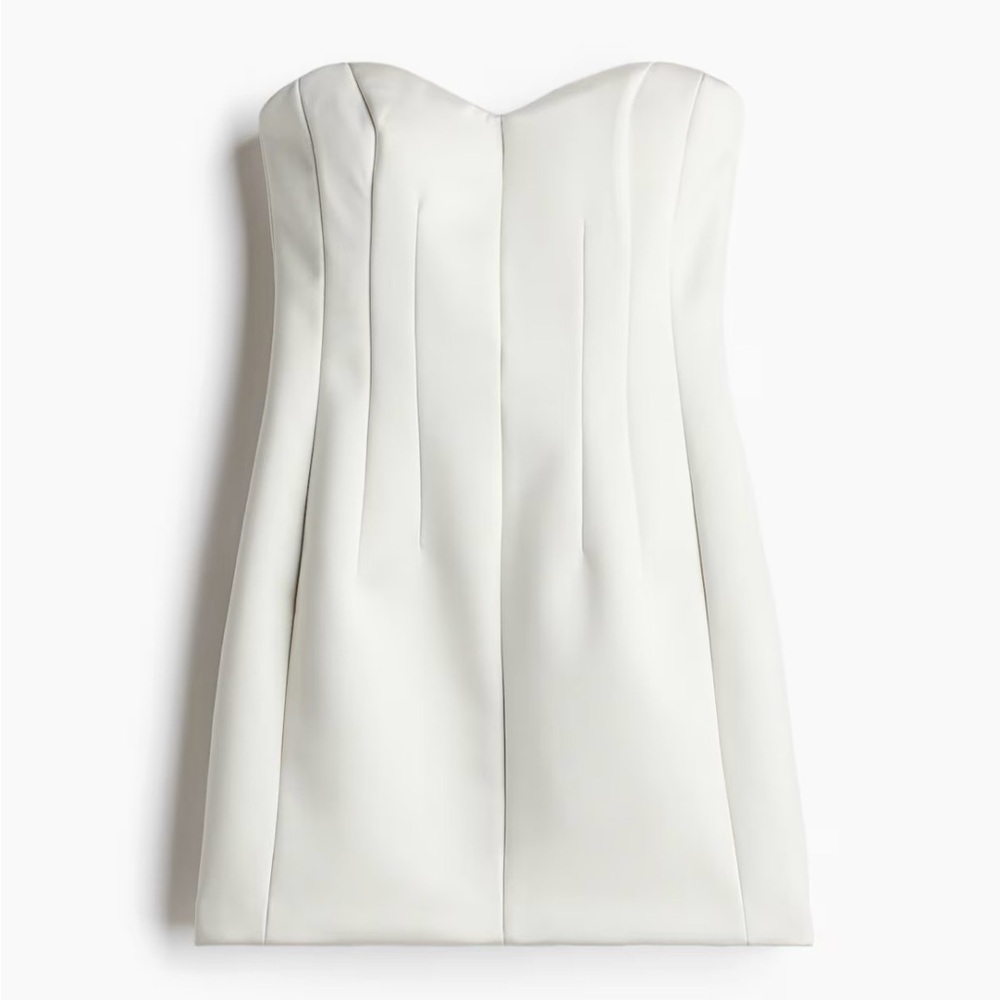 Elegant White Strapless Dress